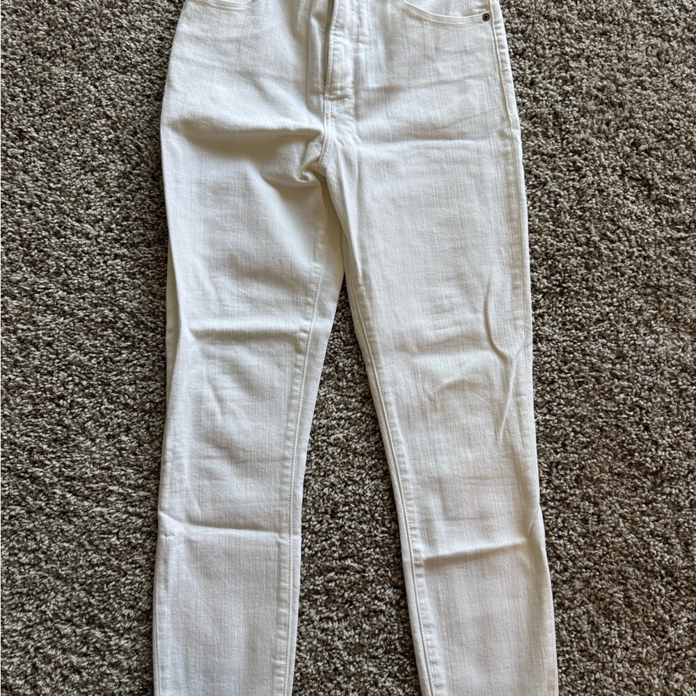 Abercrombie & Fitch White Skinny Jeans